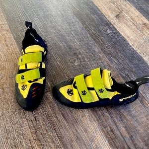 Eco trap USA rock climbing shoes size 7.5 lime green and black